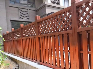 防腐木圍欄
